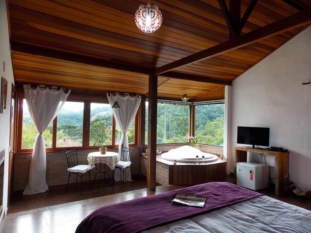 Pousada Lilaceas วิสกอนจิ จิ เมาอา ภายนอก รูปภาพ